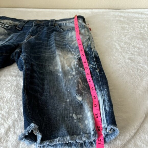 True Religion Ricky Relaxed Straight Distressed Shorts, size 28 - Picture 15 of 16